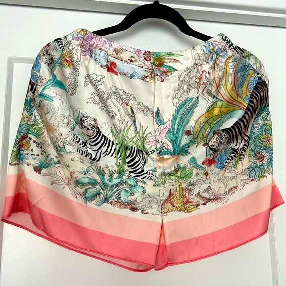 Brand New Floral Print Shorts. Will fit US 6/8